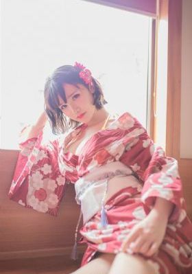 亚洲制服中文_清晰免费免费国语在线观看