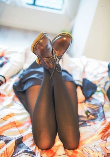 偷拍女同学的脚_国产不卡超清免费观看