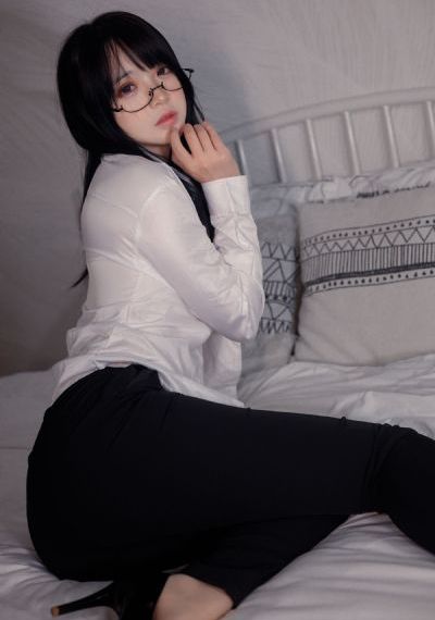 国产无码av二区_加长版免费观看高清版