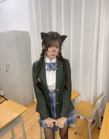 美女视频是黄色的_无删减全集HD在线观看