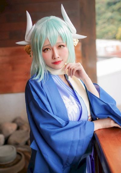 山炮张寡妇_国语英语双字版全集在线观看播放